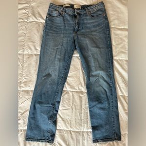 Universal Thread Women’s Blue Jeans